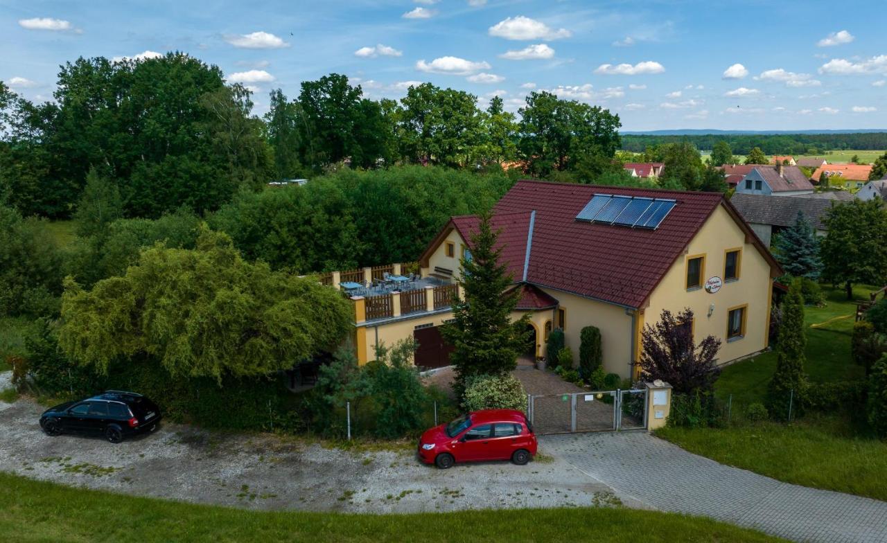 Penzion U Sykoru Trebon Bagian luar foto